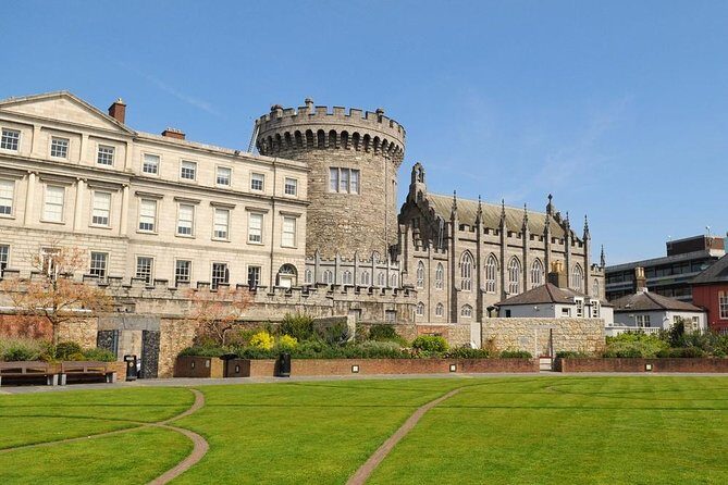 Dublin Book of Kells, Castle and Molly Malone Statue Guided Tour - FAQ