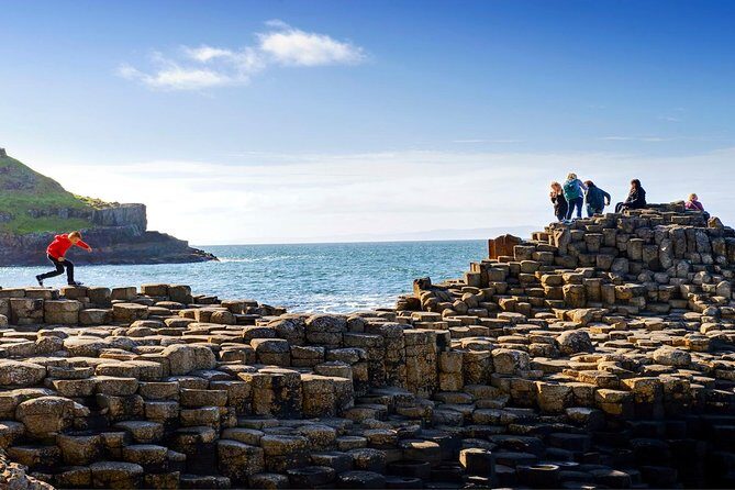 Dublin to Belfast Black Cab, Dunluce Castle and Giant's Causeway - An In-Depth Look at the Experience