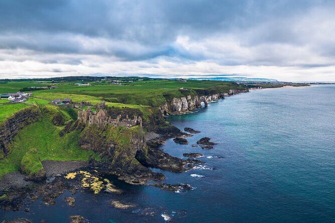 Dublin to Belfast City, Bushmills and Giant's Causeway Day Tour - Dublin to Belfast City, Bushmills and Giants Causeway Day Tour – An In-Depth Review