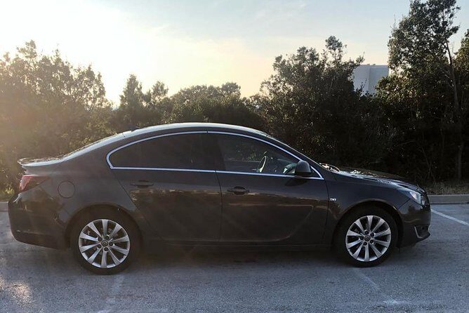 Dubrovnik airport to Dubrovnik city private transfer - Vehicle Comfort & Climate Control