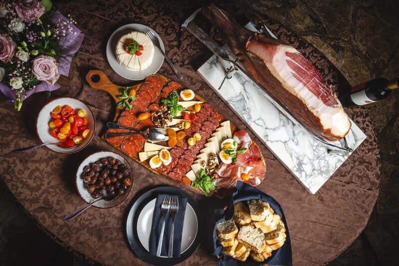 Dubrovnik: Croatian family style peka dining - Key Points