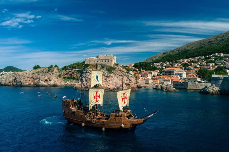Dubrovnik: Galleon Sunset Cruise with a Live Guide & Drink - Key Points