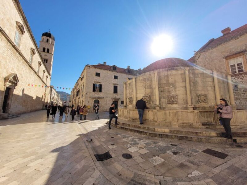 Dubrovnik: Old Town Highlights Tour with Audio Guide - What is the Dubrovnik Old Town Highlights Tour with Audio Guide?