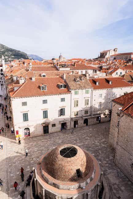 Dubrovnik Old Town: Night tour with History, Wine & Bites - Key Points