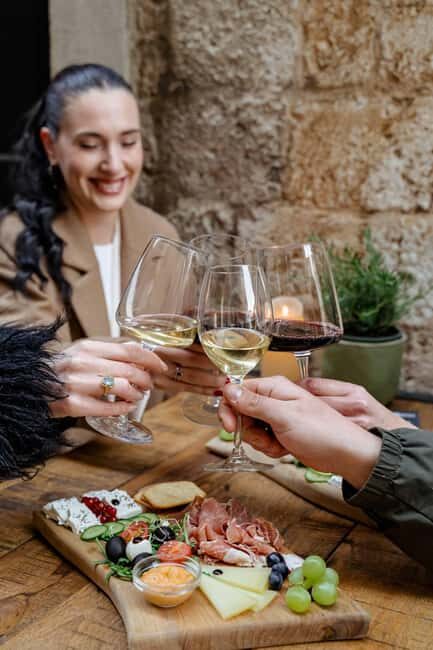 Dubrovnik Old Town: Night tour with History, Wine & Bites - Final thoughts