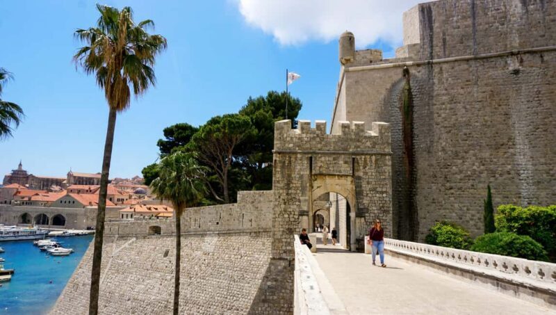 Dubrovnik: Old Town Private Walking Tour - Key Points