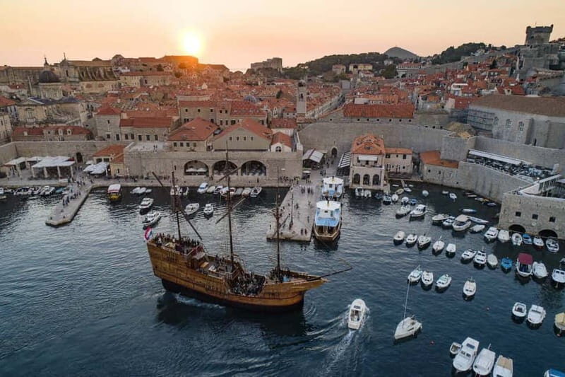 Dubrovnik: Panoramic Sunset Cruise-Karaka Ship (adult only) - FAQ