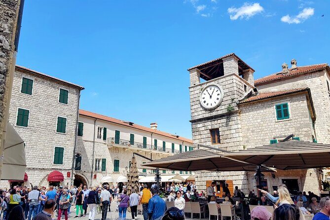 Dubrovnik: Private Tour to Montenegro - Kotor & Perast - The Journey Begins: From Dubrovnik to Montenegro