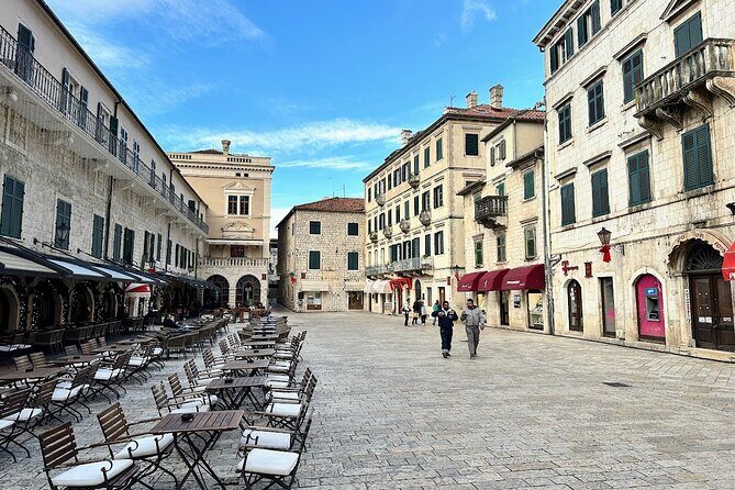 Dubrovnik: Private Tour to Montenegro - Kotor & Perast - Kotor: A UNESCO World Heritage Site