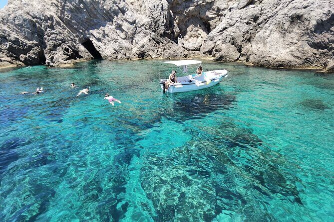 Dubrovnik Self-Drive Boat Rental for up to 6 People - A Deep Dive into the Experience