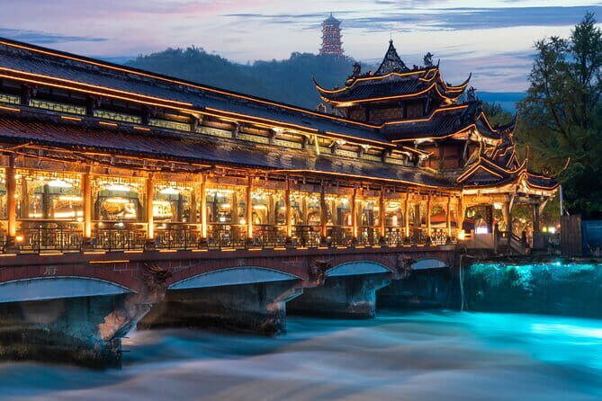 Dujiangyan Foodie Night Tour in Guanxian ancient town - Discover the Charm of Dujiangyan with the Foodie Night Tour