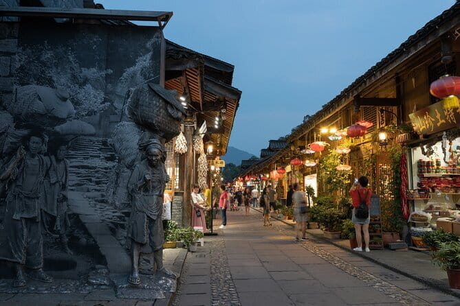Dujiangyan Foodie Night Tour in Guanxian ancient town - A Closer Look at the Tour Experience