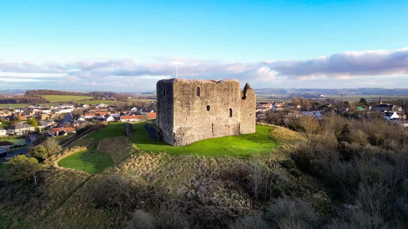 Dundonald Castle: Entry Ticket, Guided Tour & Light Lunch - Key Points