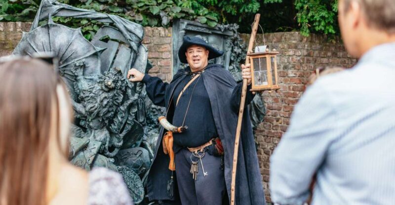 Düsseldorf: Guided Tour with a Night Watchman - Düsseldorf: Guided Tour with a Night Watchman