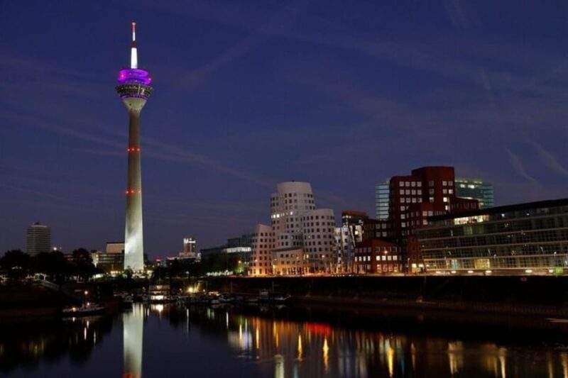 Dusseldorf : Highlights Walking tour with A Guide - The Value of a Private, Customizable Experience