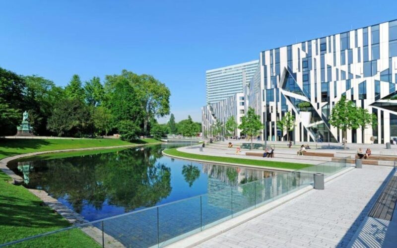 Düsseldorf: In a nutshell - the 60 minutes tour - FAQs