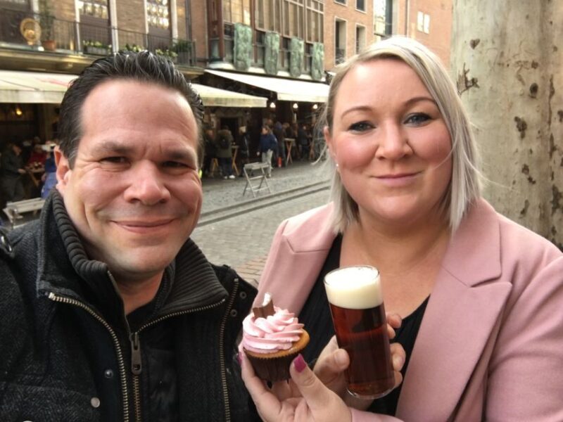 Düsseldorf: Old Town Interactive Crime Tour with actor - Introduction