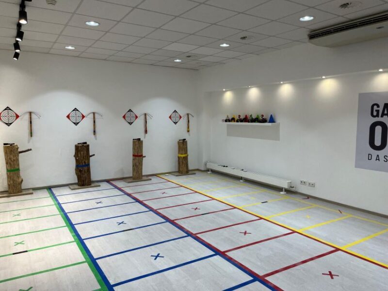 Düsseldorf: The Ultimate Team event (3 rooms - 9 games) - Group Dynamics and Atmosphere