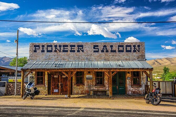 DZRT Splendor Adventure: "RED ROCK RIM" UTV TOUR - Petroglyphs & Pioneer Saloon - What’s Included and What’s Not