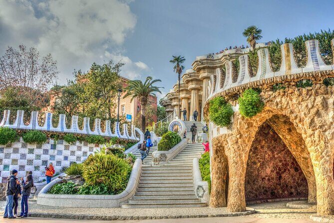 E-Bike Barcelona Highlights & Park Guell in Small Group - Why This Tour Works Well
