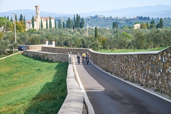 E-bike Chianti Classico & Tuscany tour with Wine & Lunch at Farm - Why this tour is a fantastic choice