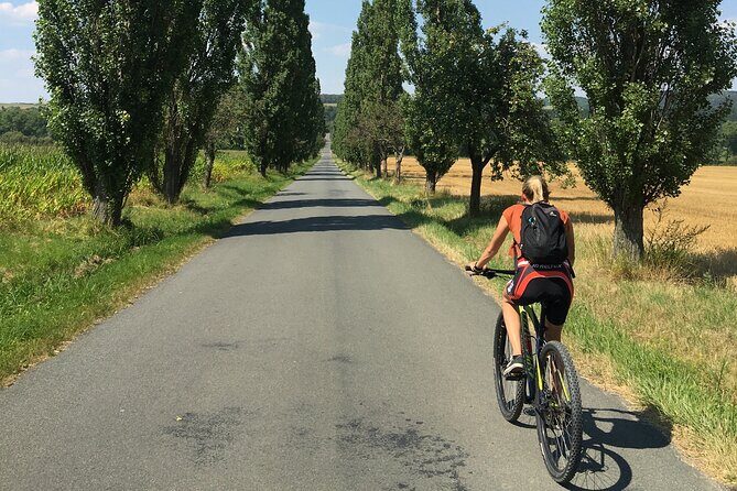 E Bike Day Trip I Visit a Roman Castle and Taste Craft Beer - Exploring the Czech Countryside by E-Bike: A Detailed Review of the Karlstejn Castle and Craft Beer Tour