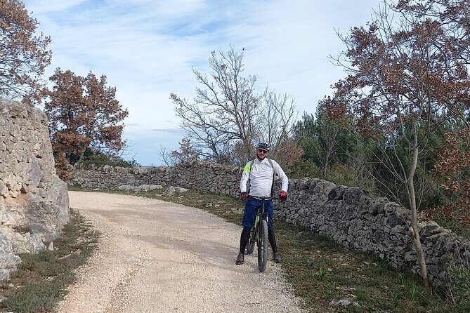 e-bike tour along the cycle path of the Apulian Aqueduct - Practical Details and What You Should Know