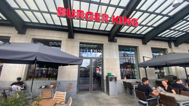 E-bike Tour Geneva Old Town with Free Museum Entry - Practical Details: What to Expect