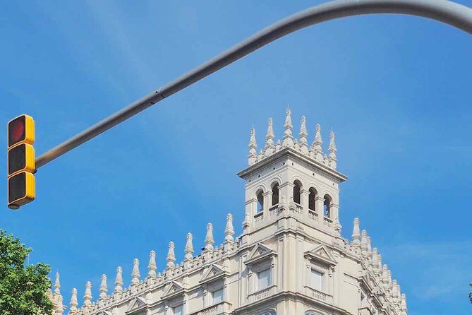 E-Bike tour in Barcelona with English Guide - Who Should Book This Tour?