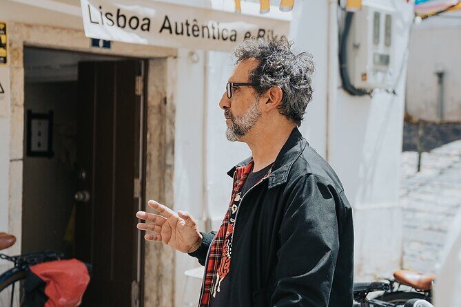 E-bike Tour Lisbon Essential - A Complete Look at the Lisbon Essential E-bike Tour