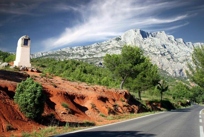 E-Bike tour of Sainte Victoire Mountain, Aix-en-Provence - An In-Depth Look at the E-Bike Tour Experience