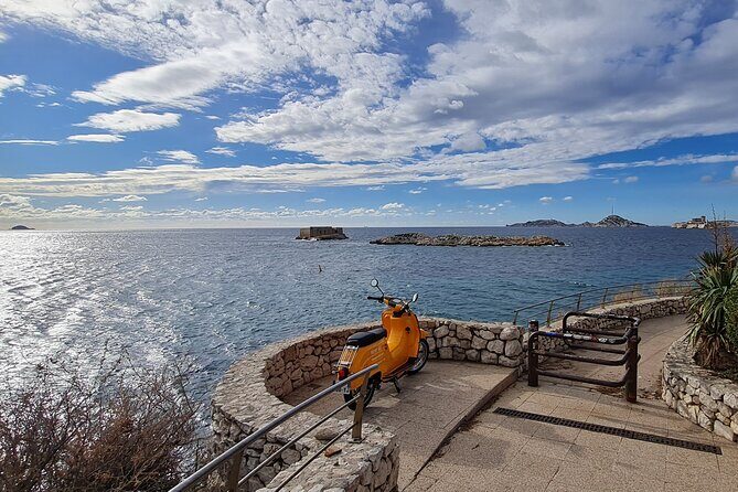 E-motorbike virtual guided tour in Marseille - The Sum Up