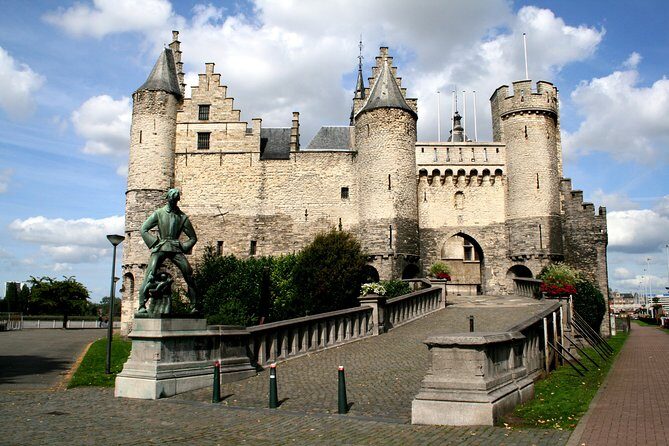e-Scavenger hunt Antwerp: Explore the city at your own pace - FAQ