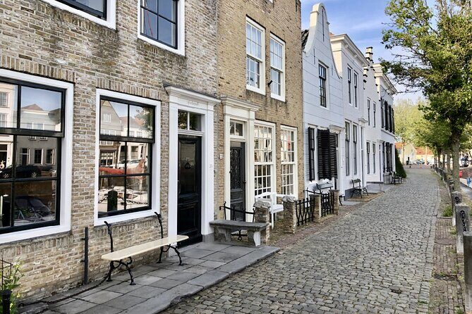 e-Scavenger hunt Goes: Explore the city at your own pace - An In-Depth Look at the Experience