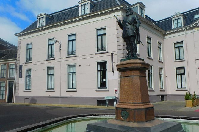 e-Scavenger hunt Leeuwarden: Explore the city at your own pace - Detailed Breakdown of the Experience