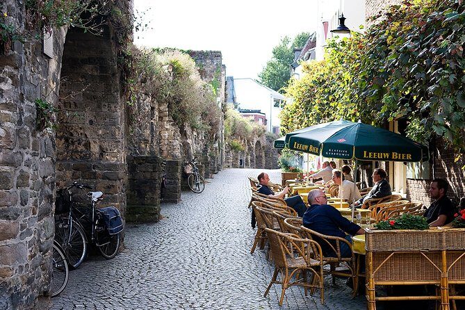 e-Scavenger hunt Maastricht: Explore the city at your own pace - Analyzing Value and Practical Details