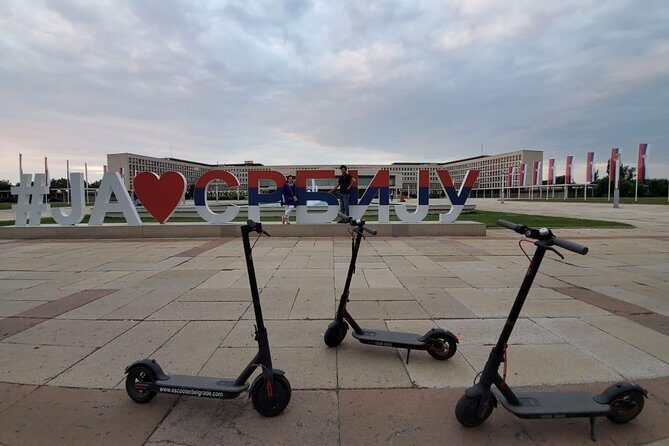 E-Scooter Communist New Belgrade Tour - Key Points