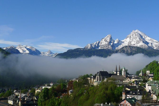 Eagle's Nest, Berchtesgaden and Ramsau with famous church and lake - FAQ