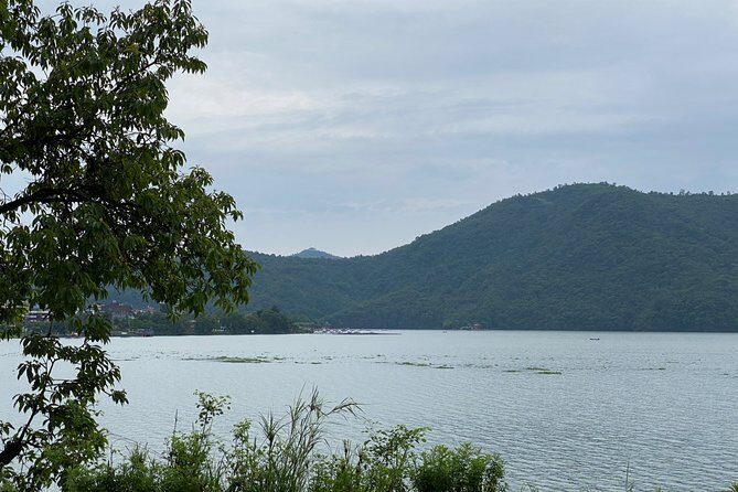 Easy Short Hiking along the Beautiful Fewa Lake - Key Points