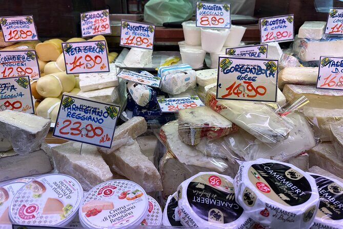 Eating Milan Street Food Tour with Guided Tasting and Sightseeing - Analyzing the Value and Overall Experience