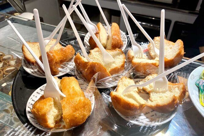 Eating Naples Street Food Tour with Guided Tasting and Sightseeing - The Balance of Sightseeing and Tasting