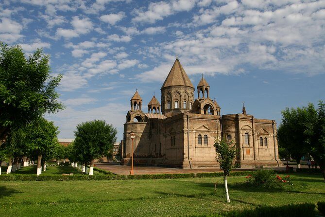 Echmiadzin (Hripsime, Gayane, Mother Cathedral) and Zvartnots Temple - What Makes This Tour Stand Out?