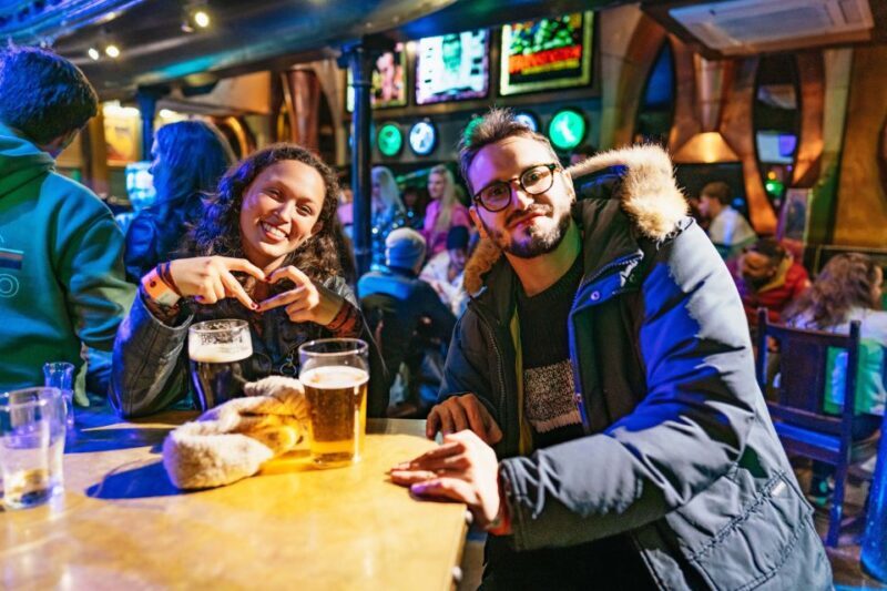 Edinburgh: 7 Bar Pub Crawl with 7 Shots & Discounts - Key Points