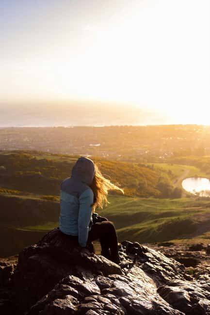 Edinburgh: Arthur's Seat Sunset Hike - What It Feels Like to Be on the Trail