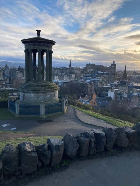Edinburgh: Castle, Royal Mile, St Giles and Greyfriars tour - Exploring Edinburghs Old Town: Castle, Royal Mile, St Giles, and Greyfriars Tour