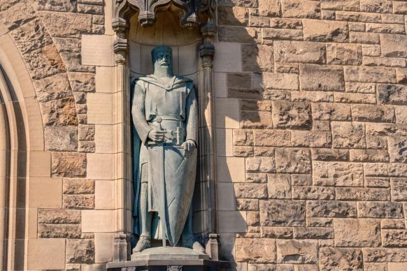 Edinburgh Castle Tickets & Tour - Scottish Guide In a Kilt - Accessibility and Practical Considerations