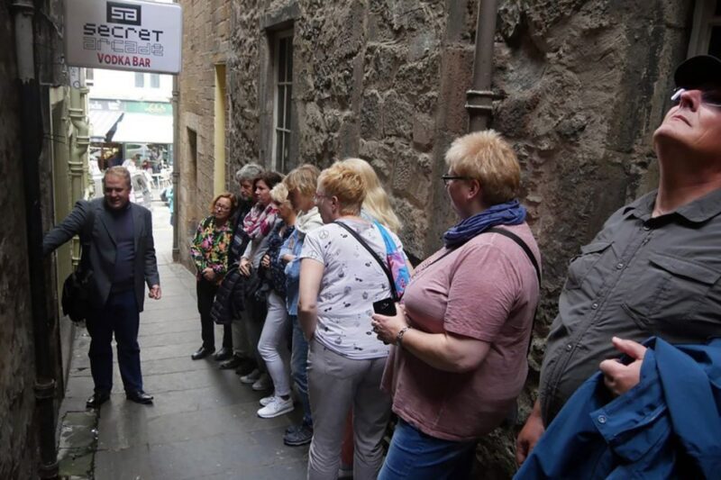 Edinburgh: City Highlights Private Guided Walking Tour - Who Will Love This Tour?