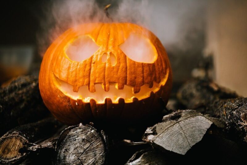 Edinburgh: Dark Secrets of the Old Town Halloween Tour - Key Points