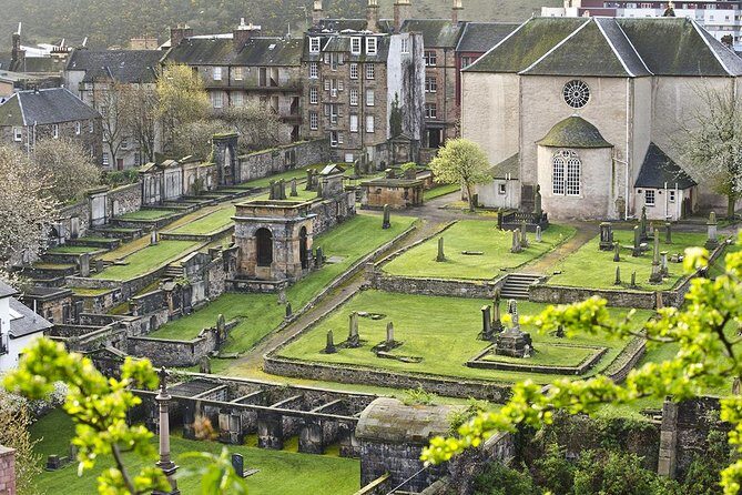 Edinburgh Darkside Walking Tour: Mysteries, Murder and Legends - A Detailed Look at the Experience