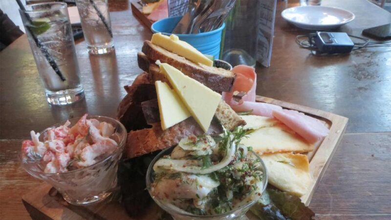 Edinburgh Food & Drink Tour with Eat Walk Tours - Who Should Consider This Tour?